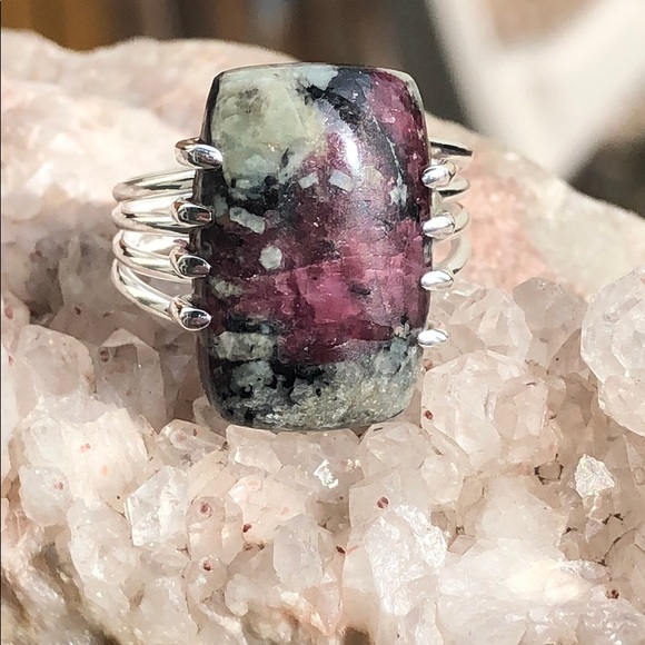 New Sterling Silver Square Russian Eudialyte Ring Size 8 Crystal Gem Reds Green - Picture 3 of 12